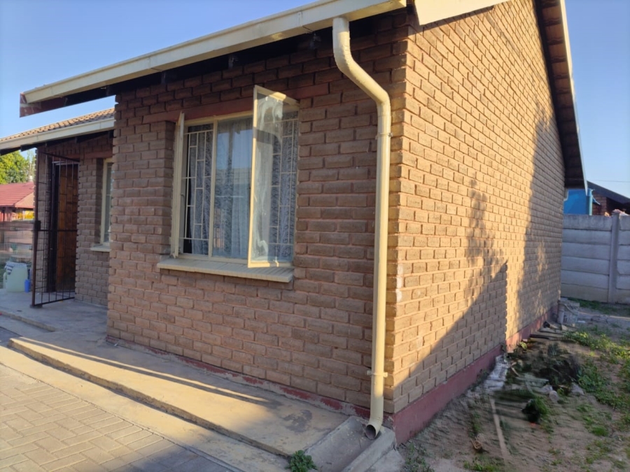 2 Bedroom Property for Sale in Boitekong Ext 1 North West